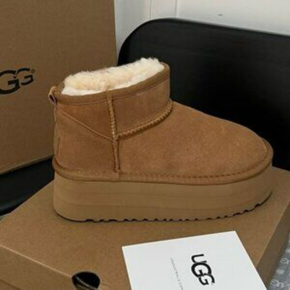 UGG Classic Ultra Mini Platform Boot - Picture 5 of 5